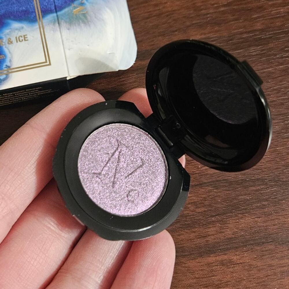 NOMAD Iceland Fire & Ice Alfheim Intense Eyeshadow